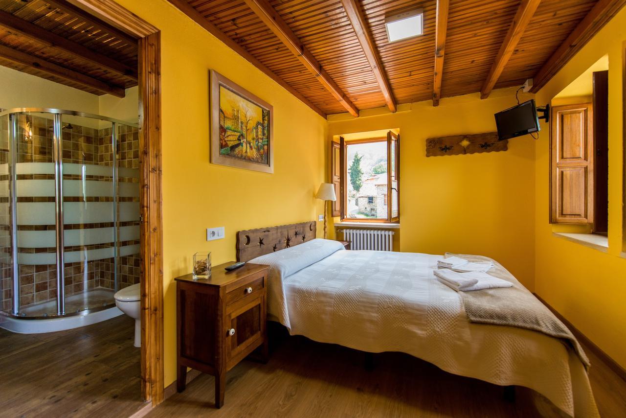 Hostal Pena Santa Soto  Luaran gambar