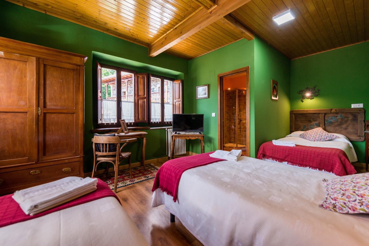 Hostal Pena Santa Soto  Luaran gambar