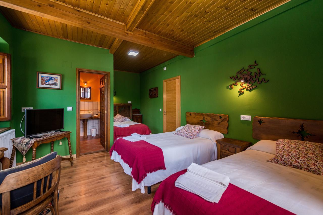 Hostal Pena Santa Soto  Luaran gambar
