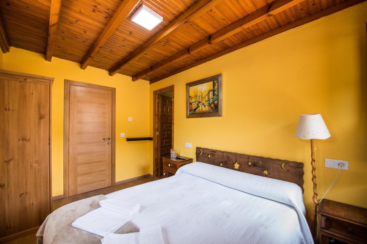 Hostal Pena Santa Soto  Luaran gambar