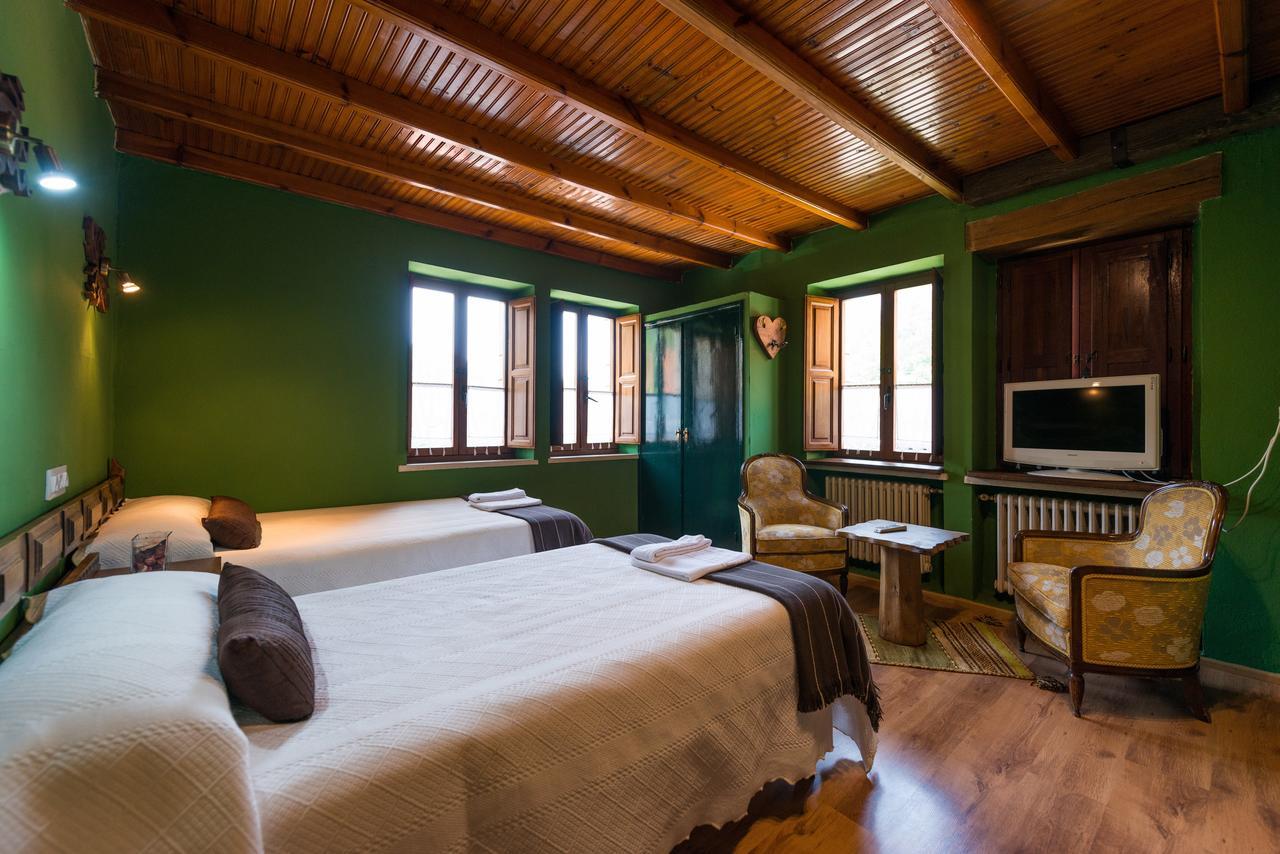 Hostal Pena Santa Soto  Luaran gambar