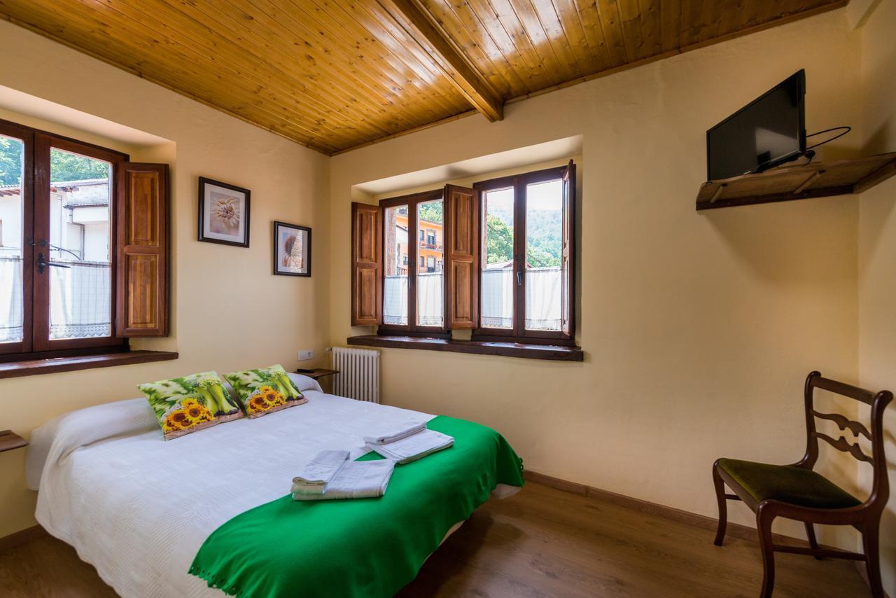 Hostal Pena Santa Soto  Luaran gambar