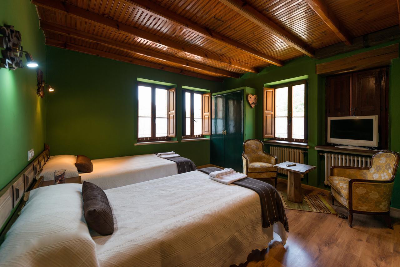 Hostal Pena Santa Soto  Luaran gambar